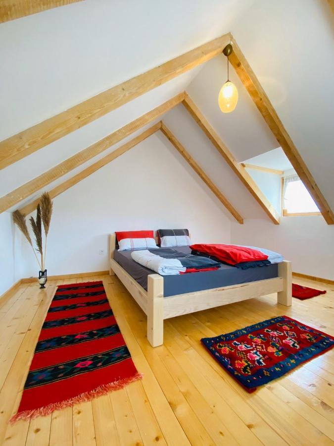 Balabani Local Stay Golubovci Zewnętrze zdjęcie