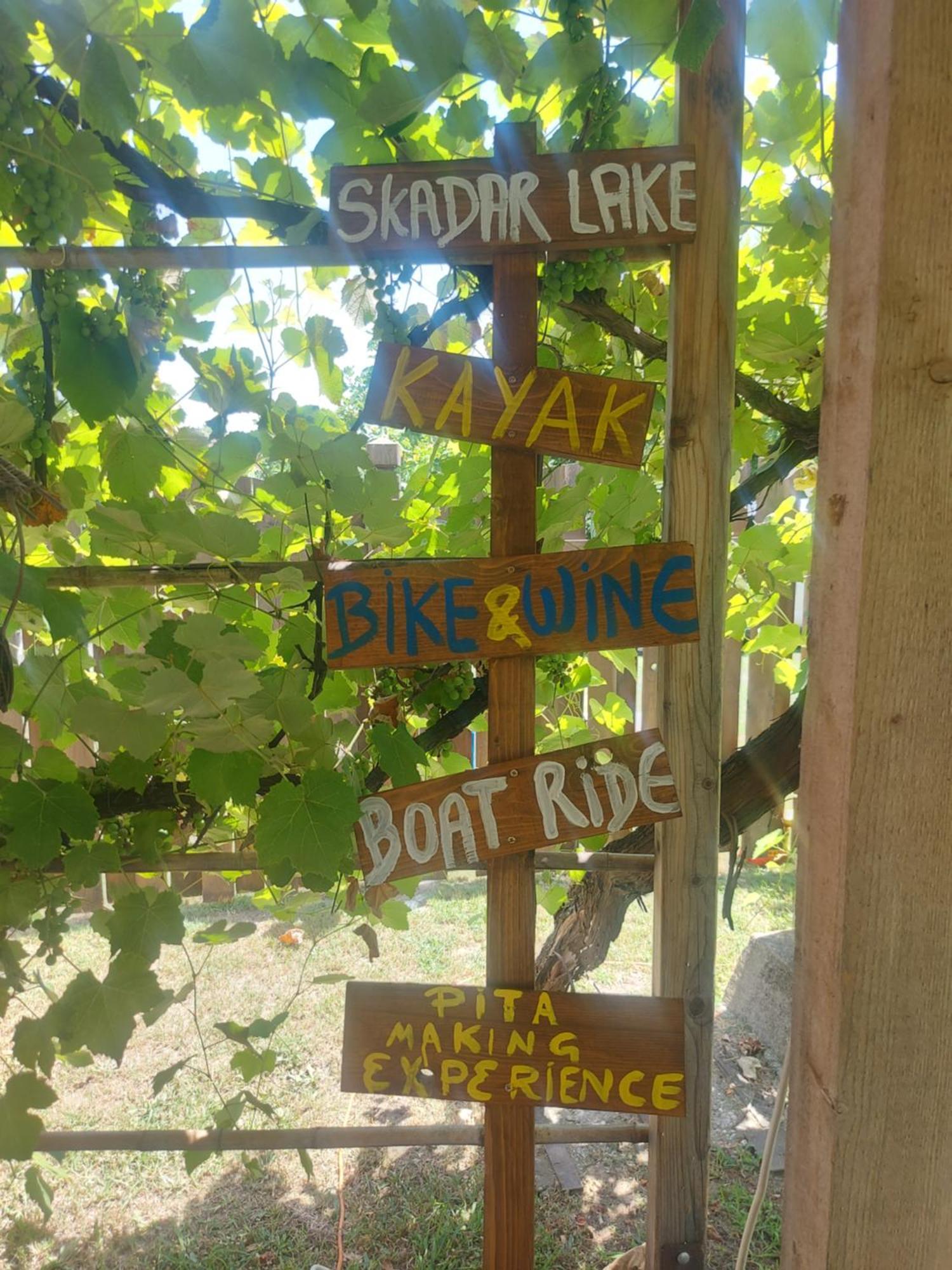 Balabani Local Stay Golubovci Zewnętrze zdjęcie