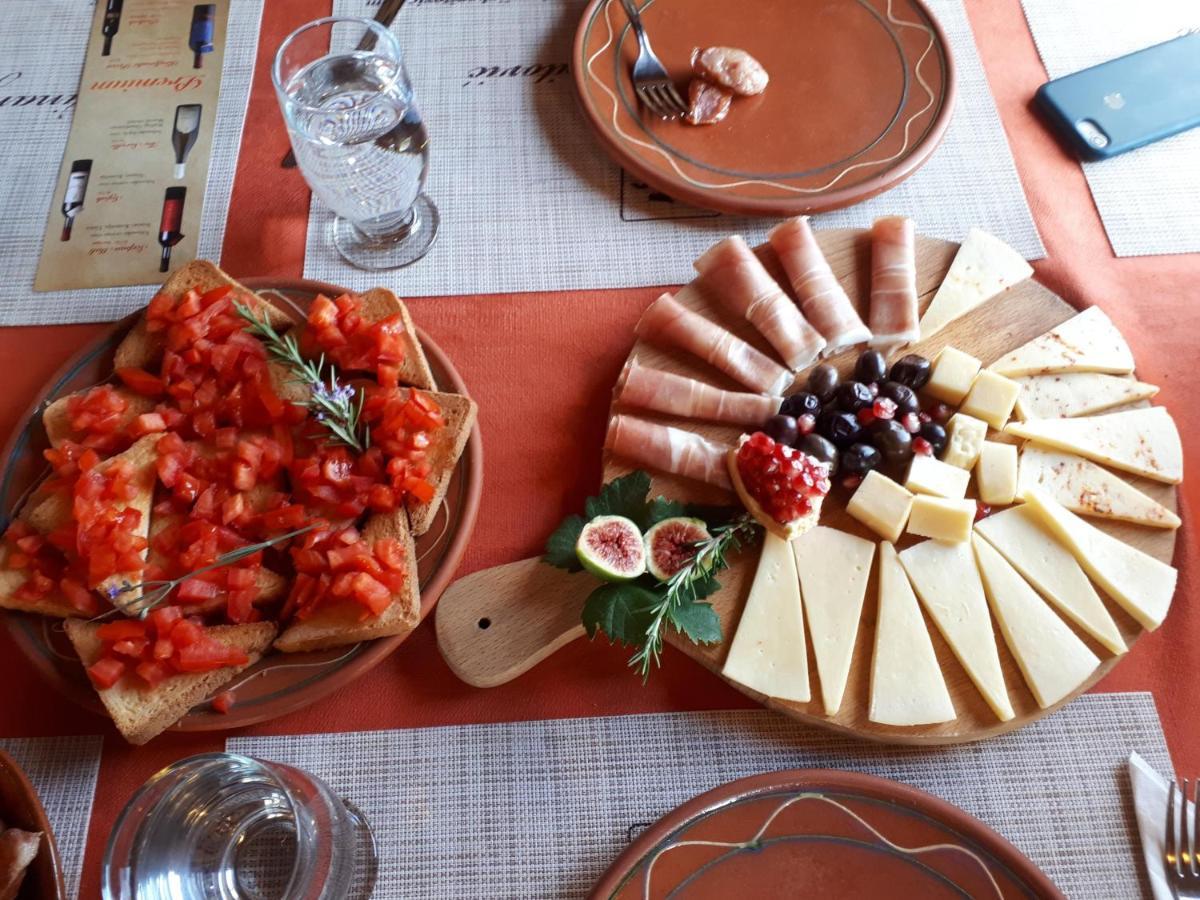 Balabani Local Stay Golubovci Zewnętrze zdjęcie